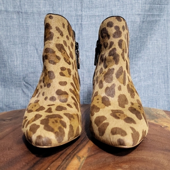 COLE HAAN ELYSE Leopard Print Calf Hair Ankle Bootie Women's 7 - Picture 2 of 11